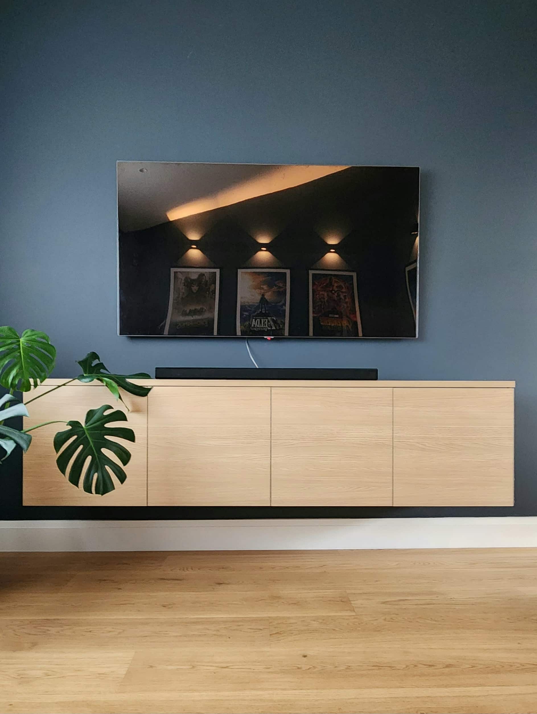 light oak floor tv room